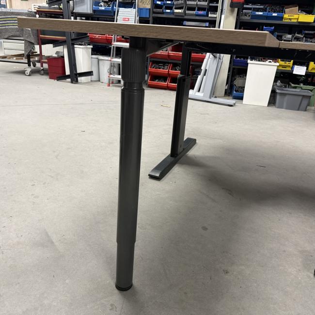  - 2x choreo hoekbureau met nieuw blad midden eiken (7)