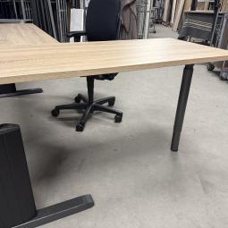  - 2x choreo hoekbureau met nieuw blad midden eiken (21)