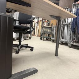  - 2x choreo hoekbureau met nieuw blad midden eiken (23)