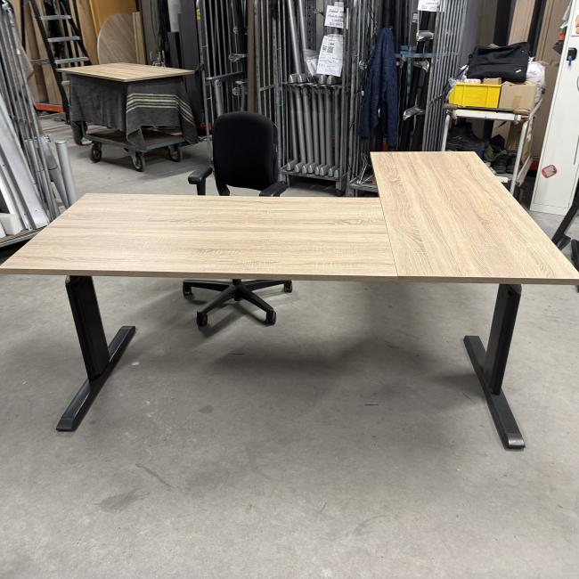  - 2x choreo hoekbureau met nieuw blad midden eiken (42)