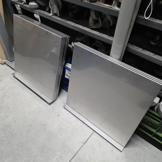  - 10x RVS schappen afm 59x59 cm  (1)