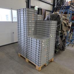  - 190 kunststof bakken afm 60x40x7 cm  (1)