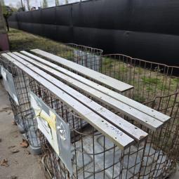  - 4x trespa strook afm 220x5,5x2 cm  en 1x 187x11,5  12 mm dik  (7)