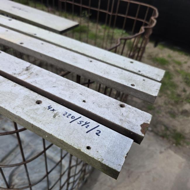  - 4x trespa strook afm 220x5,5x2 cm  en 1x 187x11,5  12 mm dik  (1)