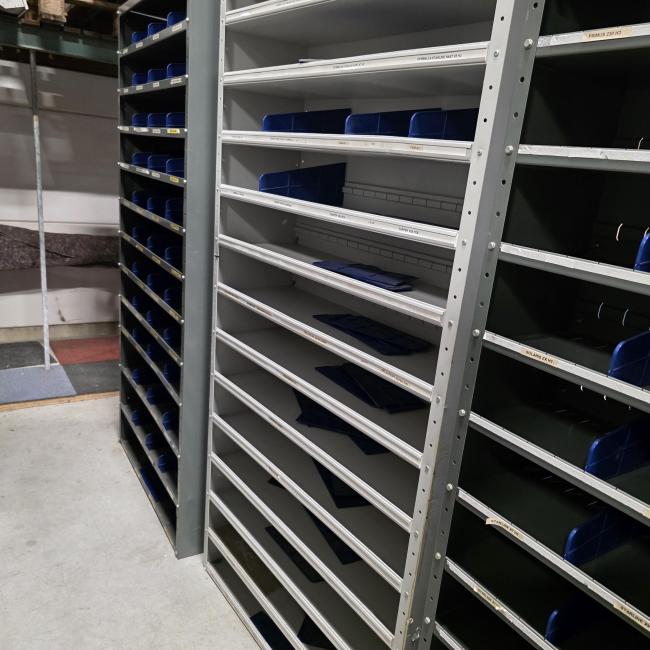  - 5x vakkenkast afm 200x10x30 cm  (3)