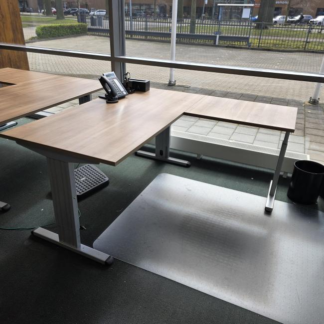  - 2x hoekbureau  (3)