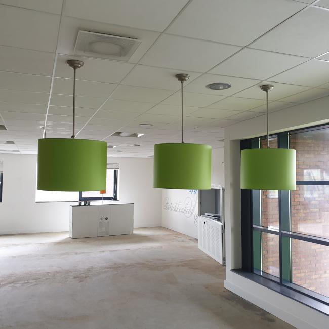  - aantal hanglampen plafondlampen met RVS ophangstang in hoogte verstelbaar  (5)