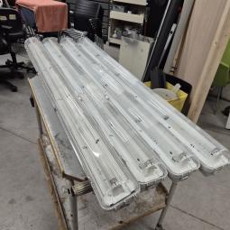  - 4x spatwaterdichte armaturen 120 cm  36 watt  (3)