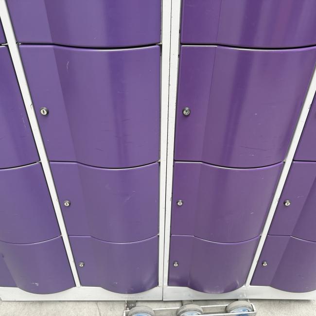  - 1x 20-deurs CP nieuwe sloten en evt moedersleutels (30)