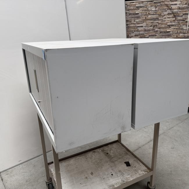  - 1x met sleutel met schade en 1x zonder sleutel zonder schade (9)