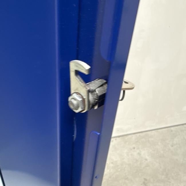  - 3x kledinglocker vuile was (50)