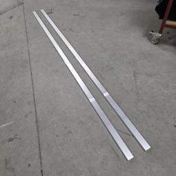  - 2x aluminium profiel geleider afm 220x4x2 cm dikte 2 mm (4)