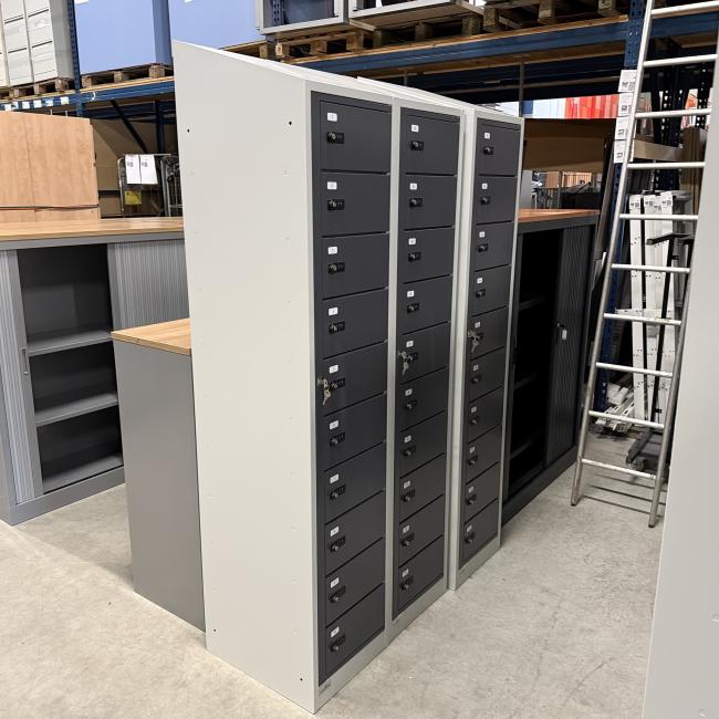  - 8x in nieuwstaat zeer nette staat bijna nieuw (120)