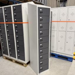  - 8x in nieuwstaat zeer nette staat bijna nieuw (116)