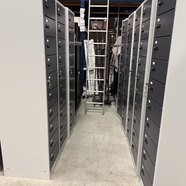  - 8x in nieuwstaat zeer nette staat bijna nieuw (119)