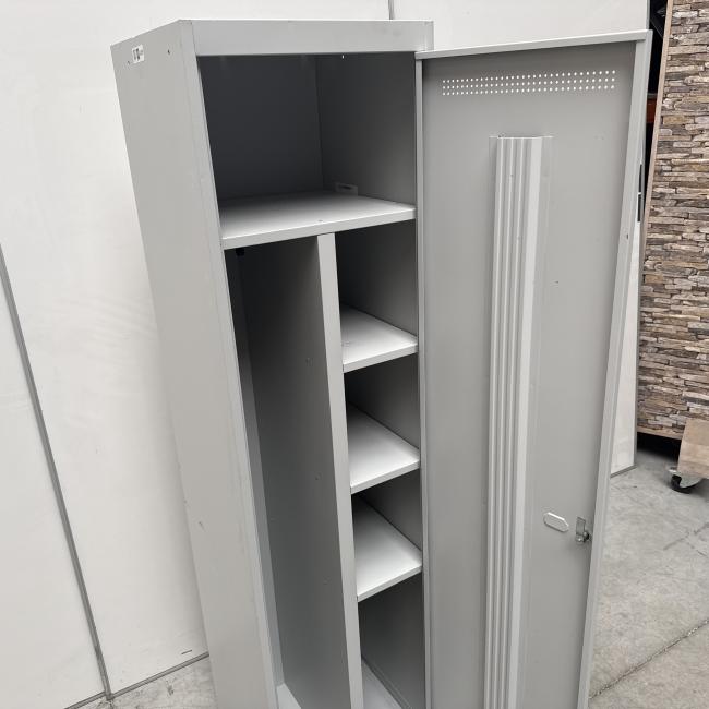  - partij 1-deurs lichtgrijze mealen lockerkasten hang-leg met schappen (12)