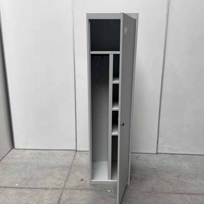  - partij 1-deurs lichtgrijze mealen lockerkasten hang-leg met schappen (15)