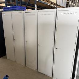  - partij 1-deurs lichtgrijze mealen lockerkasten hang-leg met schappen (19)