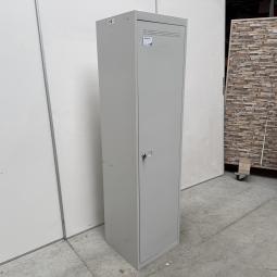  - partij 1-deurs lichtgrijze mealen lockerkasten hang-leg met schappen (3)