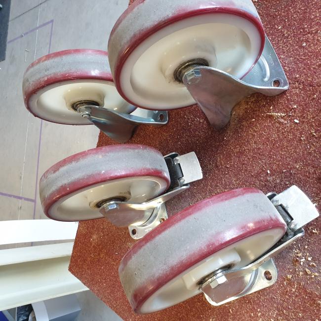  - zware set geremde zwenk en bokwielen 200 mm totale hoogte 250 mm merk TENTE  (1)