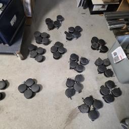  - PARTIJ ZWENKWIELEN GEREMD  EN ONGEREMD MET M12 SCHROEFPEN 46X REM 44X ZONDER REM  (12)