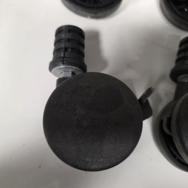  - PARTIJ ZWENKWIELEN GEREMD  EN ONGEREMD MET M12 SCHROEFPEN 46X REM 44X ZONDER REM  (10)