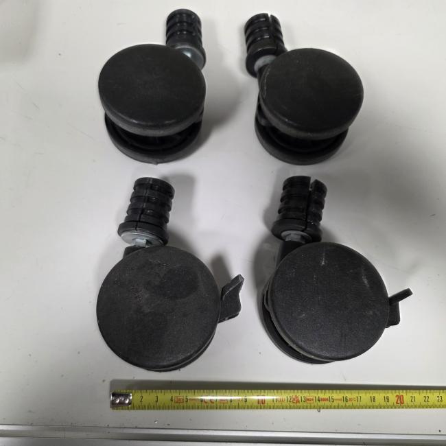  - PARTIJ ZWENKWIELEN GEREMD  EN ONGEREMD MET M12 SCHROEFPEN 46X REM 44X ZONDER REM  (11)