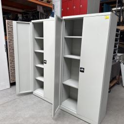  - set 2 stuks stalen kasten (15)