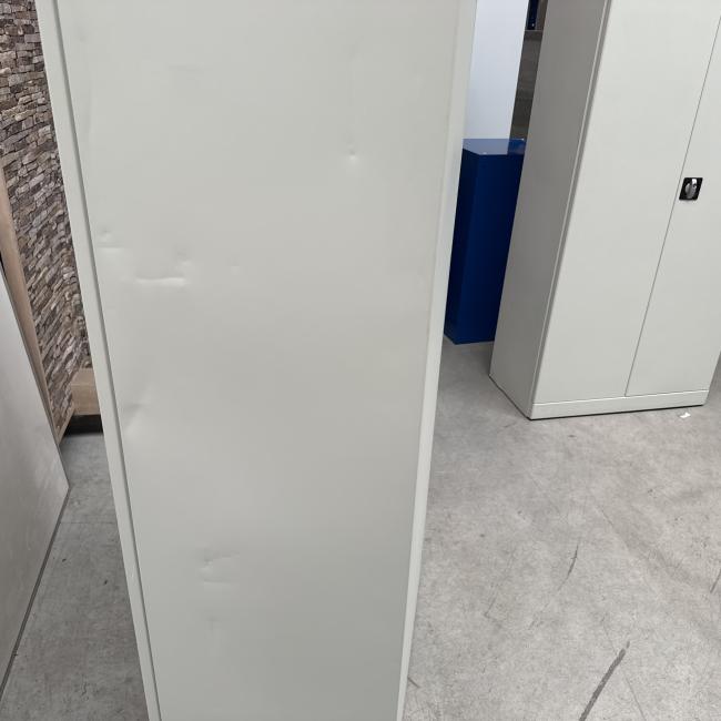  - set 2 stuks stalen kasten (28)