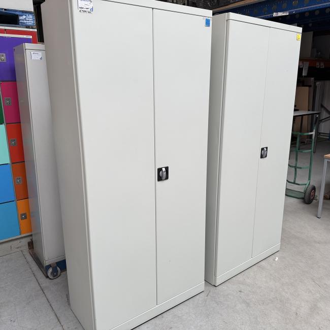  - set 2 stuks stalen kasten (3)