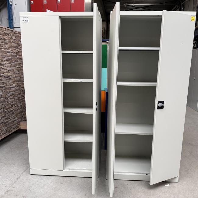  - set 2 stuks stalen kasten (9)