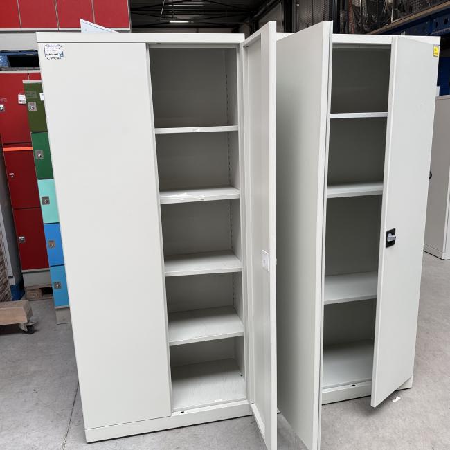  - set 2 stuks stalen kasten (10)