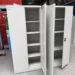  - set 2 stuks stalen kasten (10)