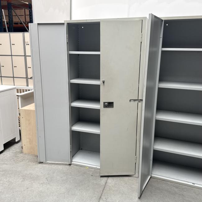  - set 3 stuks Bisley met schade intensief gebr (20)
