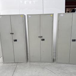  - set 3 stuks Bisley met schade intensief gebr (24)