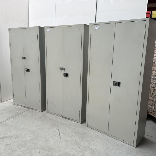 - set 3 stuks Bisley met schade intensief gebr (2)