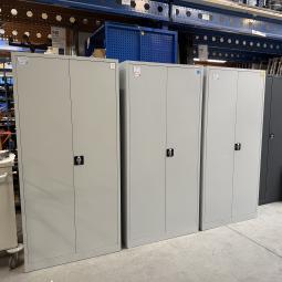  - set 3 stuks stalen kasten (2)