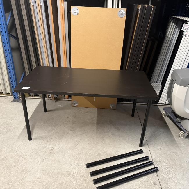  - set ikea tafels gedemonteerd (22)