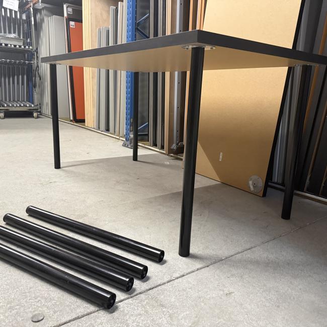  - set ikea tafels gedemonteerd (25)