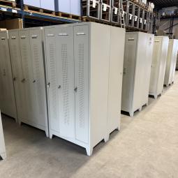  - partij 3-deurs met verschillende draaiknop of omlegslot en met of zonder handgrepen (31)