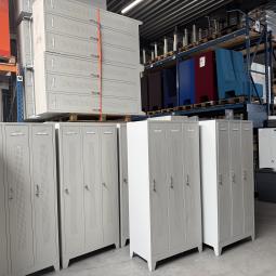  - partij 3-deurs met verschillende draaiknop of omlegslot en met of zonder handgrepen (154)