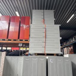  - partij 3-deurs met verschillende draaiknop of omlegslot en met of zonder handgrepen (149)