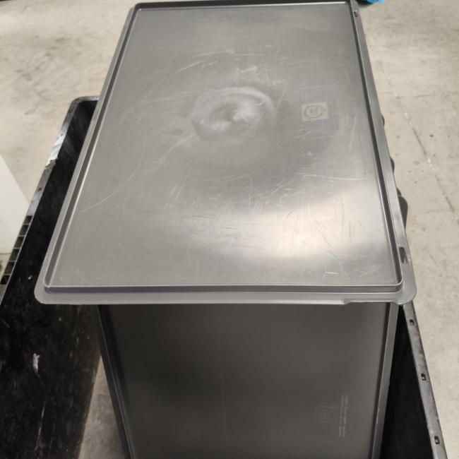  - UTZ kunststofdeksel voor euronorm stapelbakken  (2)