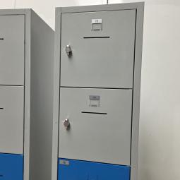  - set lockerkasten afm 190x42x45 diep deur 35x35 cm  (8)