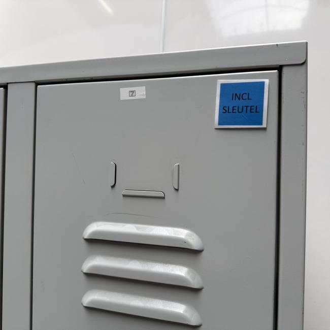  - 1x 2-deurs indistriele locker (3)