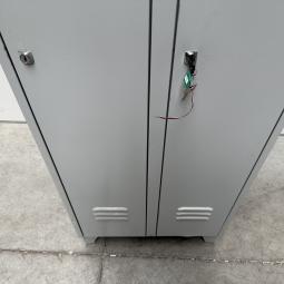  - 1x 2-deurs indistriele locker (4)