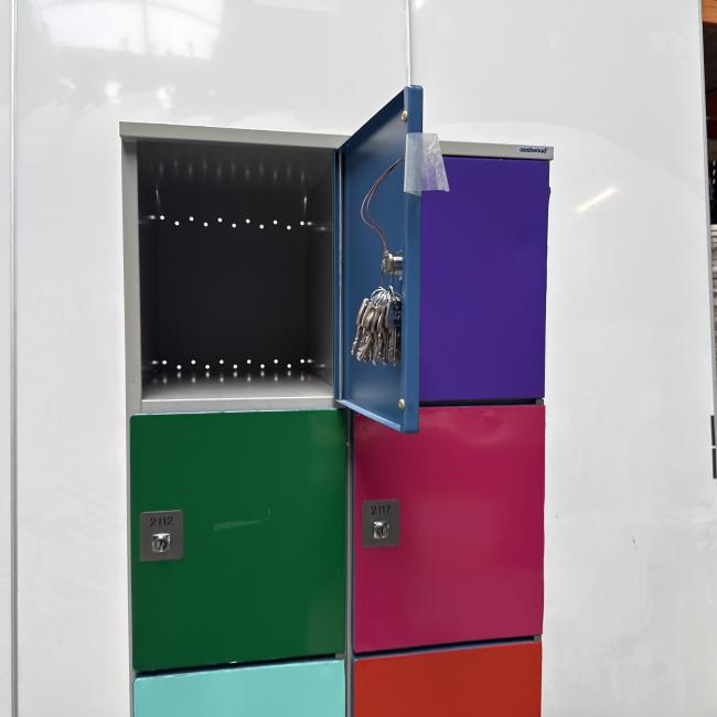  - 1x 10-deurs ookstwoud div kleuren (19)