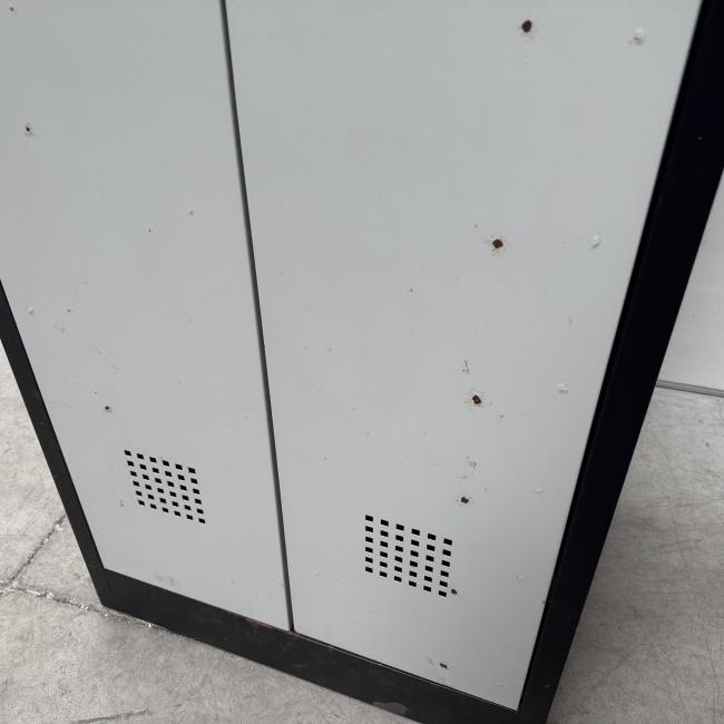  - 1x 180 cm hoog locker hang leg met schade intensief gebruikt !!! (2)