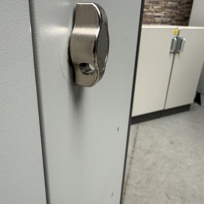  - 1x 180 cm hoog locker hang leg met schade intensief gebruikt !!! (10)
