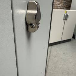  - 1x 180 cm hoog locker hang leg met schade intensief gebruikt !!! (10)
